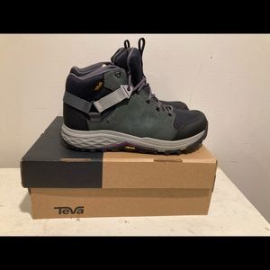 Teva Womens Grandview Mid Gore-Tex Hiking Shoe Dark Shadow - 1106832-Dksw Sz 10